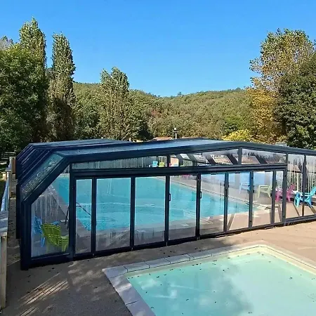 3 Etoiles - Piscine - Ccbfhii