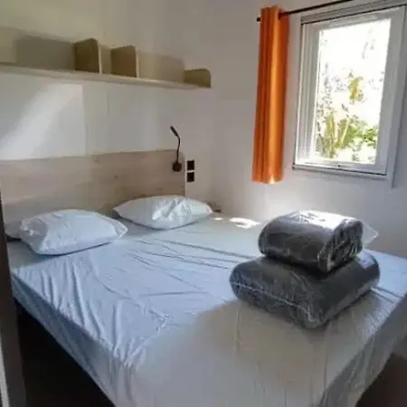 3 Etoiles - Piscine - Ccbfhii 3*